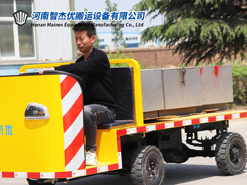 方向盘无轨车